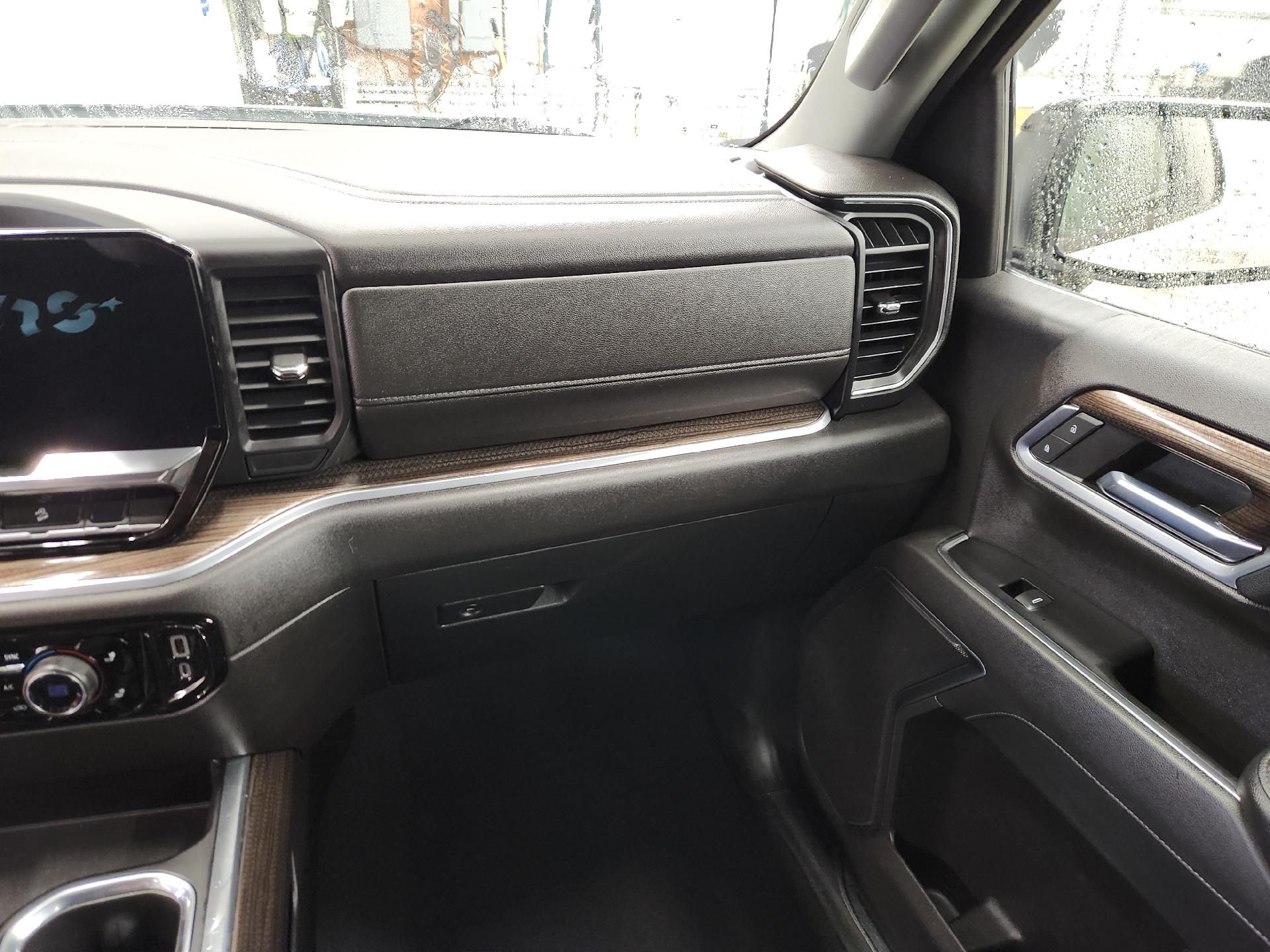 2022 Chevrolet Silverado 1500 RST - Photo 11