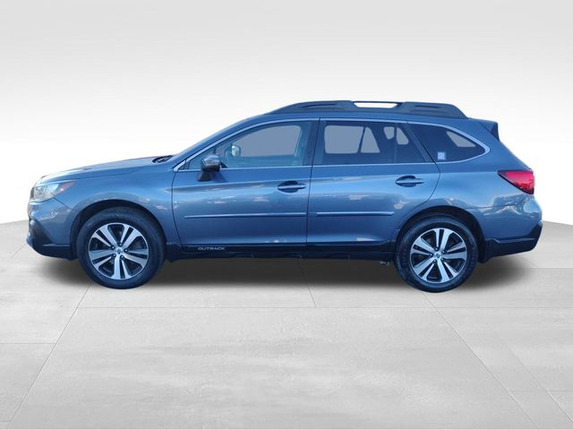 2018 Subaru Outback 2.5i photo 2