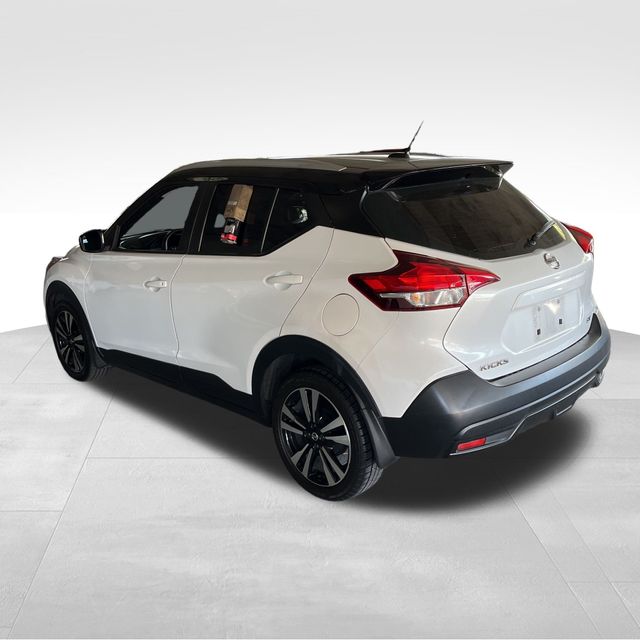 2019 Nissan Kicks SV photo 2