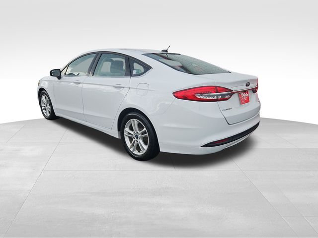 2018 Ford Fusion SE photo 2