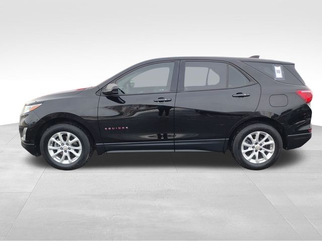 2019 Chevrolet Equinox LS photo 2