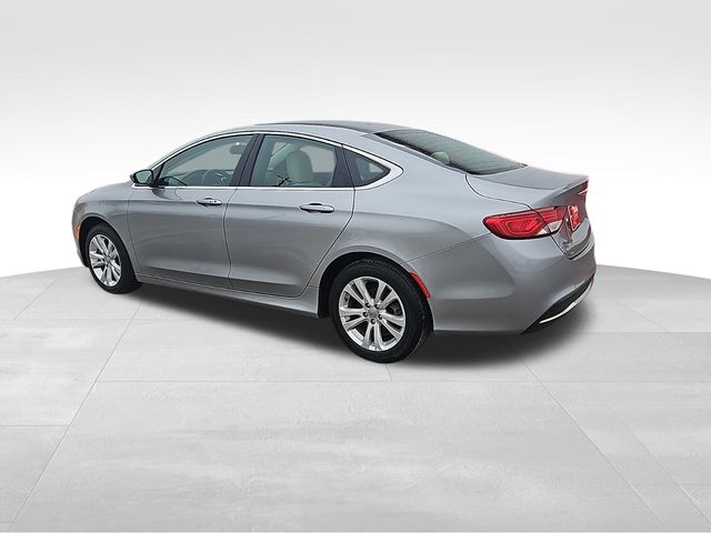2016 Chrysler 200 Limited photo 3