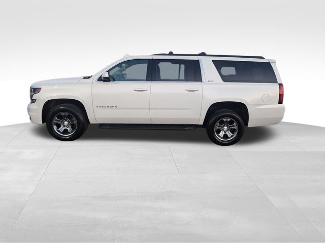 2020 Chevrolet Suburban LT photo 2
