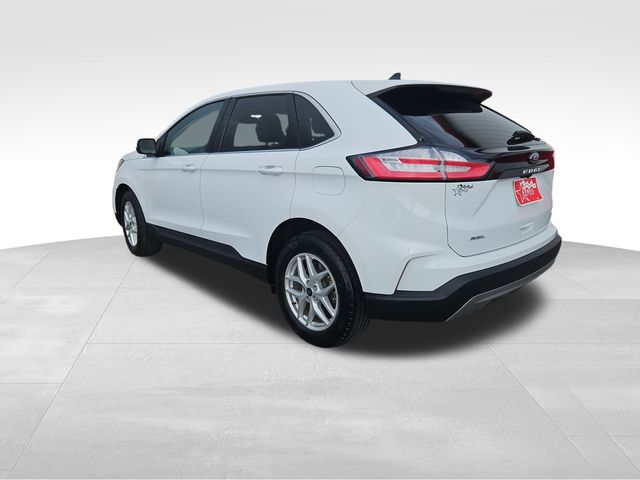 2022 Ford Edge SEL photo 3