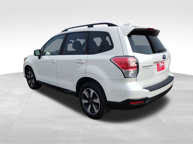 2018 Subaru Forester 2.5i Premium photo 3