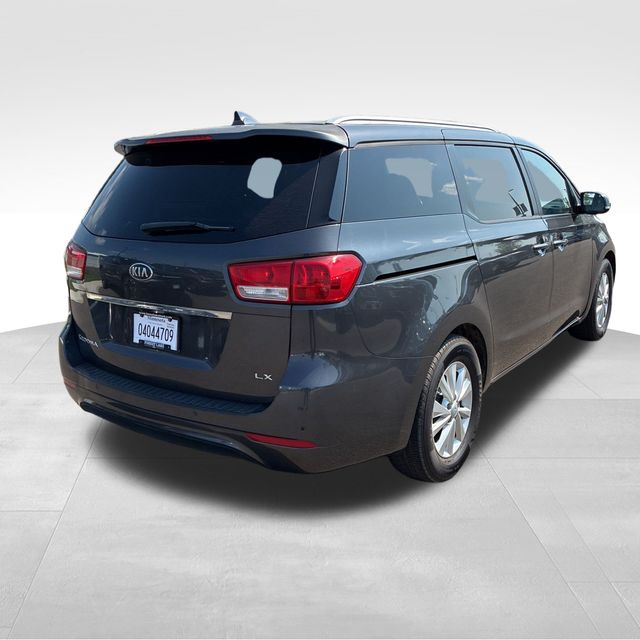 2018 Kia Sedona LX photo 2