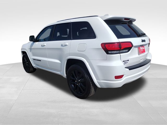 2018 Jeep Grand Cherokee Altitude photo 3