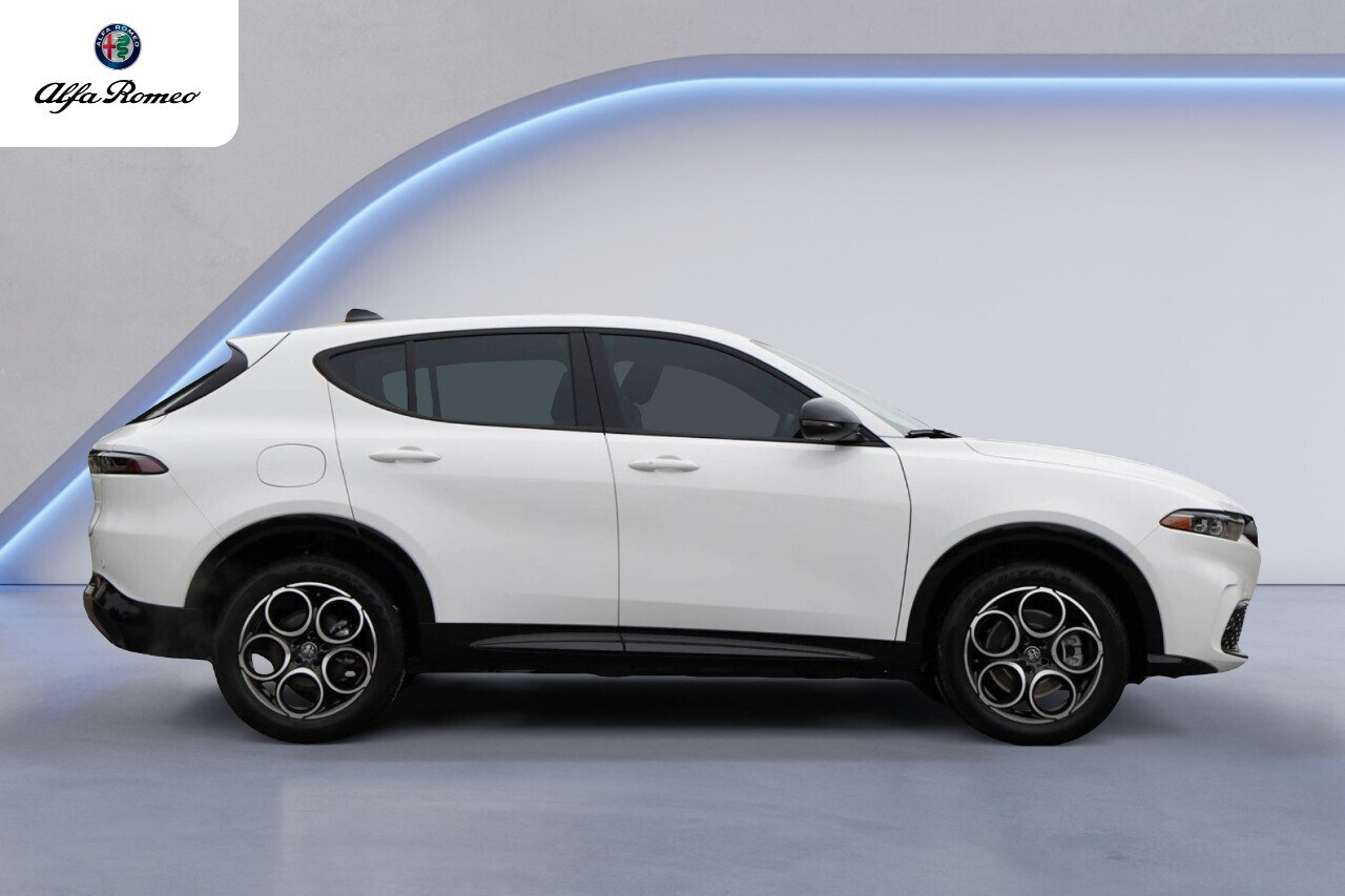 2025 Alfa Romeo Tonale photo 4