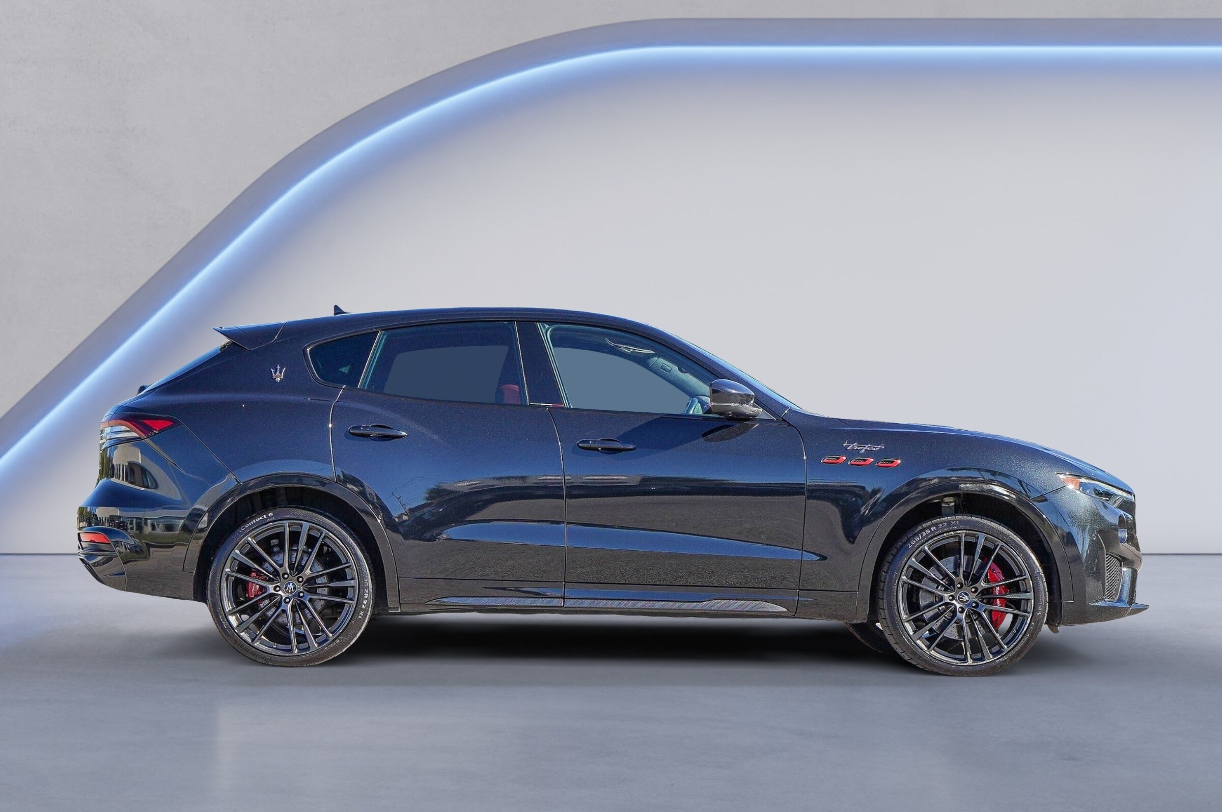 2022 Maserati Levante Trofeo photo 2
