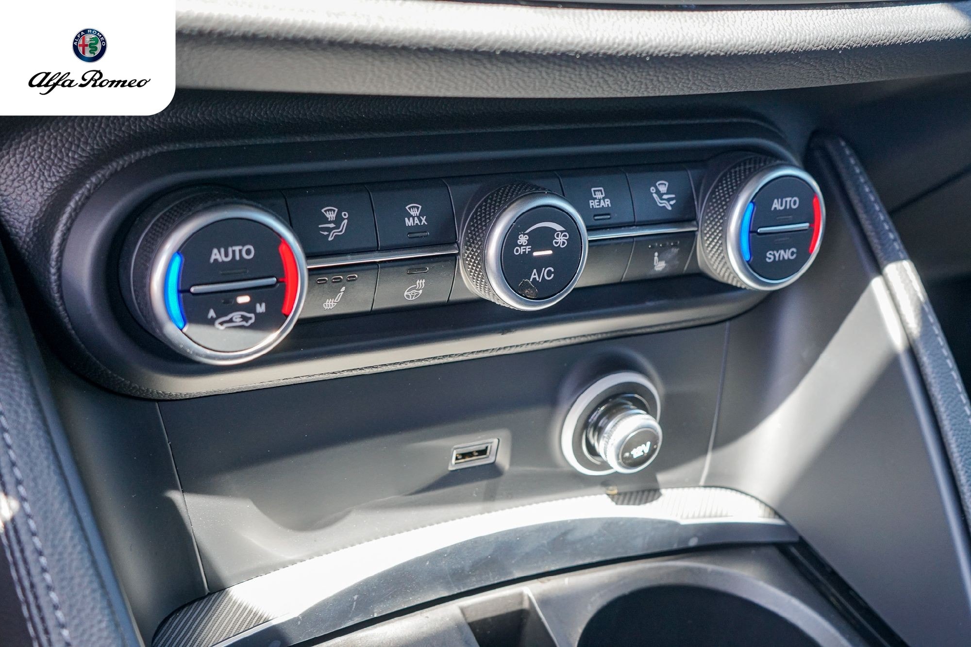 2025 Alfa Romeo Stelvio Base - Photo 22