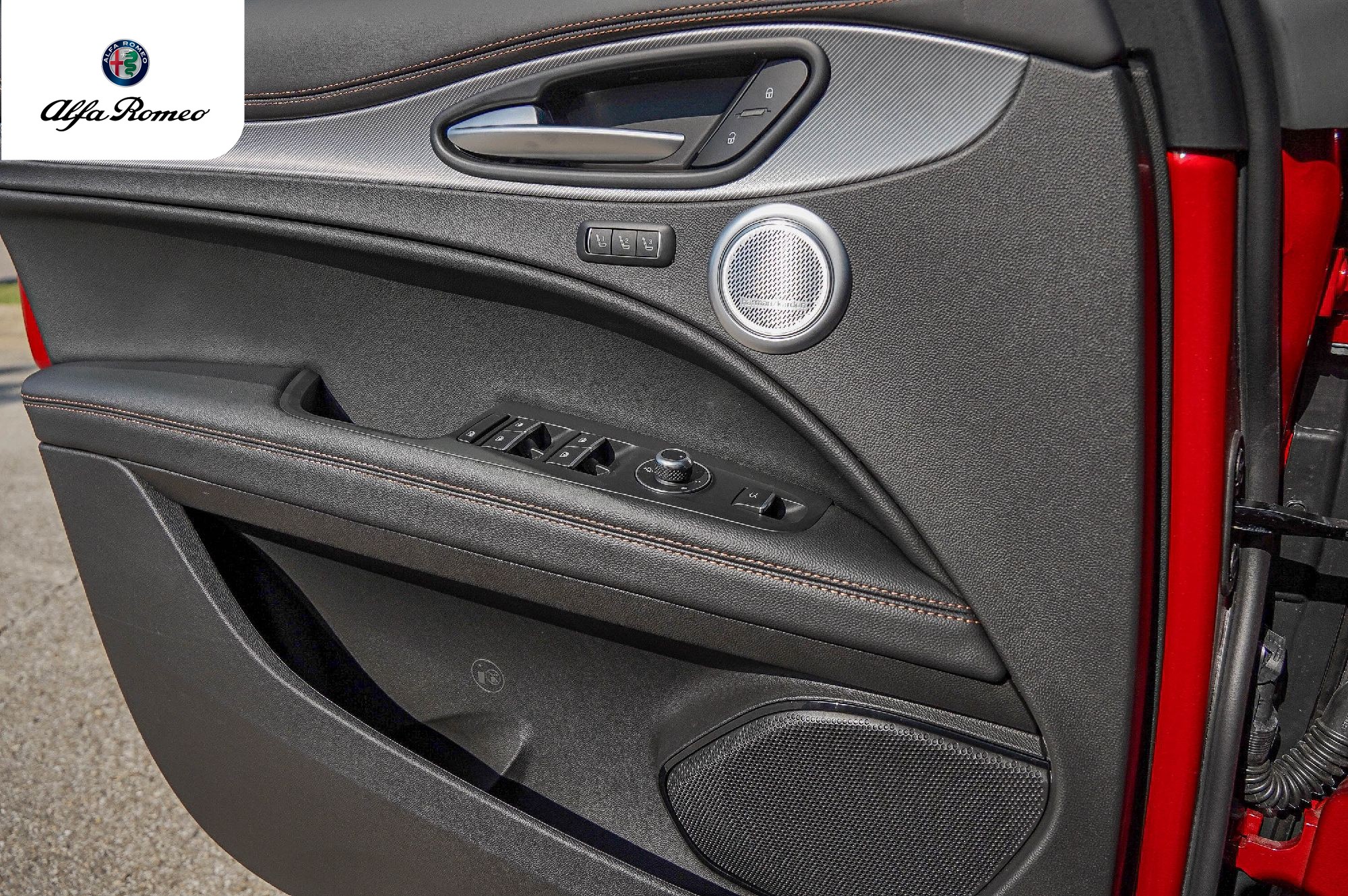 2025 Alfa Romeo Stelvio Intensa - Photo 18