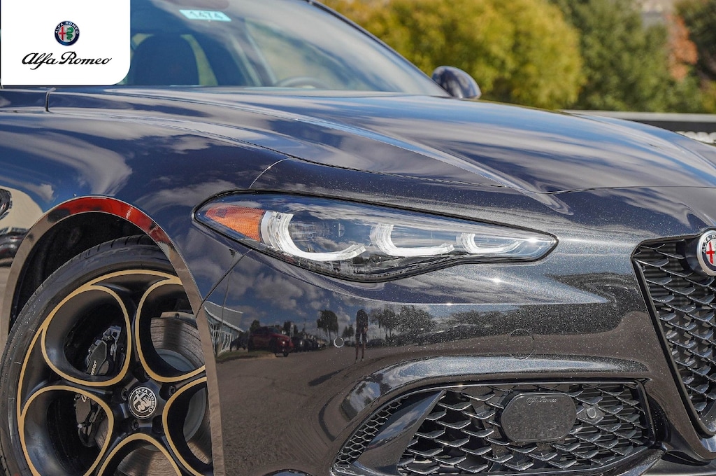 New 2025 Alfa Romeo Giulia INTENSA RWD Sedan