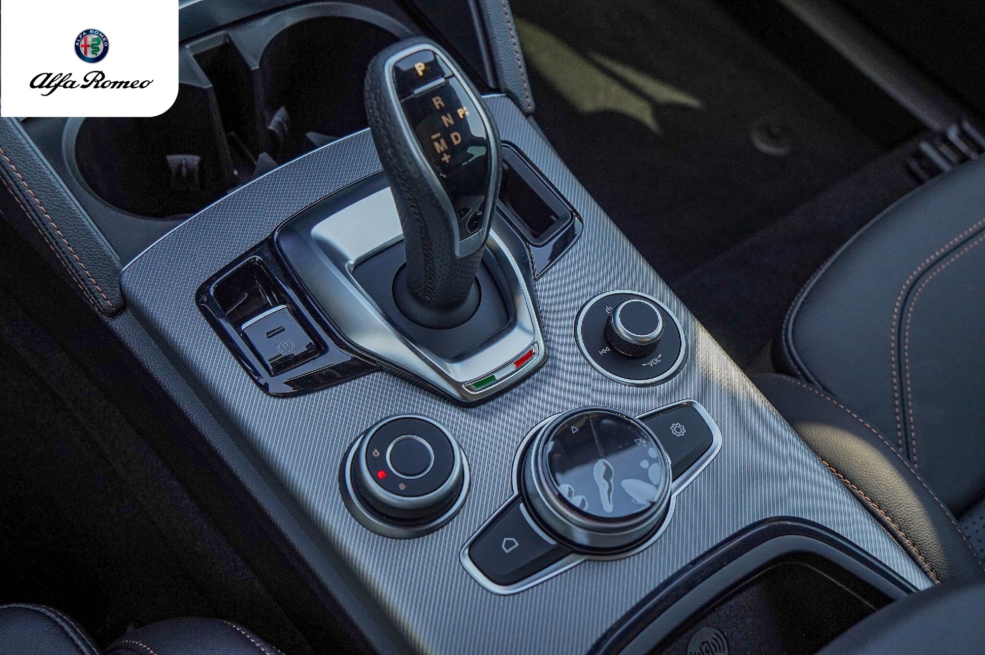 2025 Alfa Romeo Stelvio Intensa - Photo 16