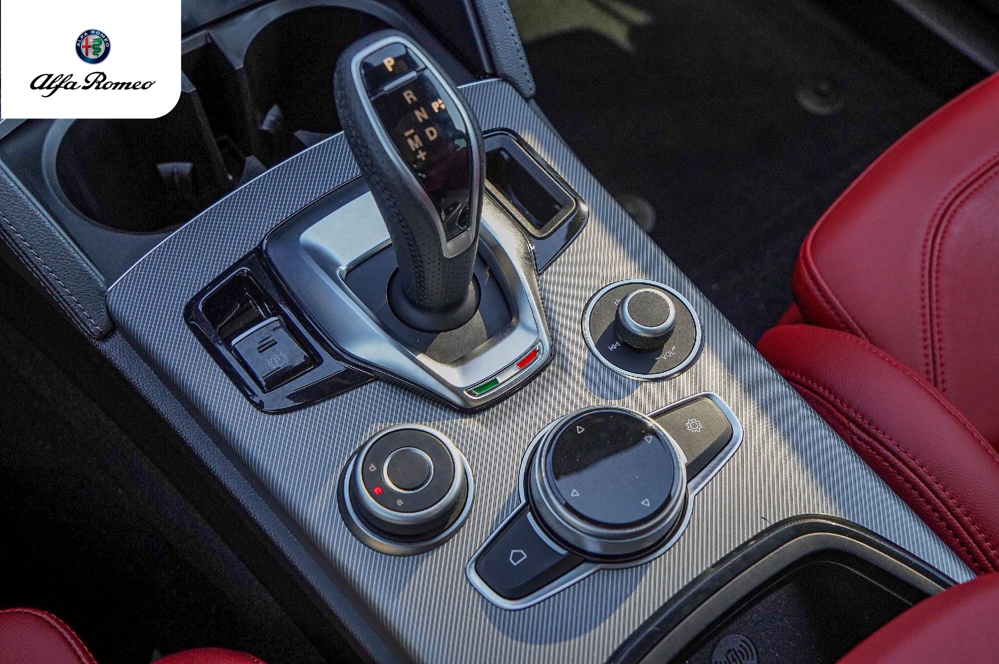 2025 Alfa Romeo Stelvio Base - Photo 16
