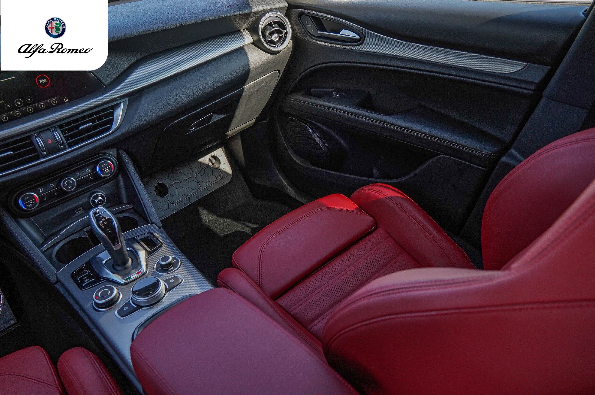 2025 Alfa Romeo Stelvio Base - Photo 23