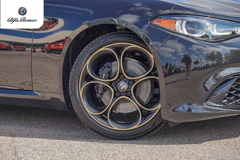 New 2025 Alfa Romeo Giulia INTENSA RWD Sedan