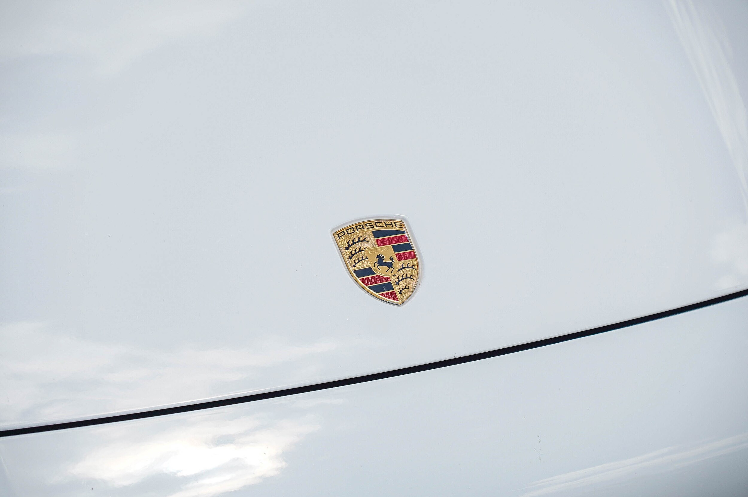 2021 Porsche Cayenne Base photo 3