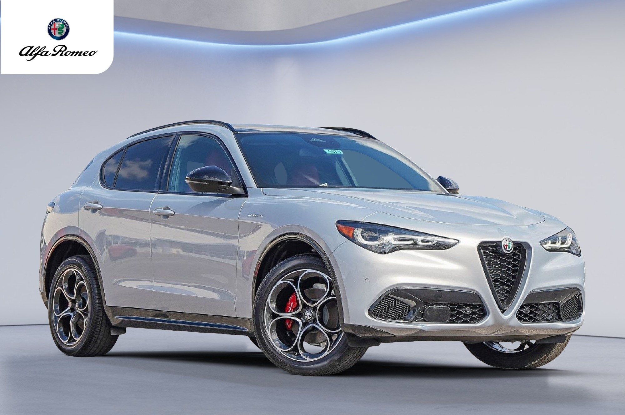2025 Alfa Romeo Stelvio Base's photo