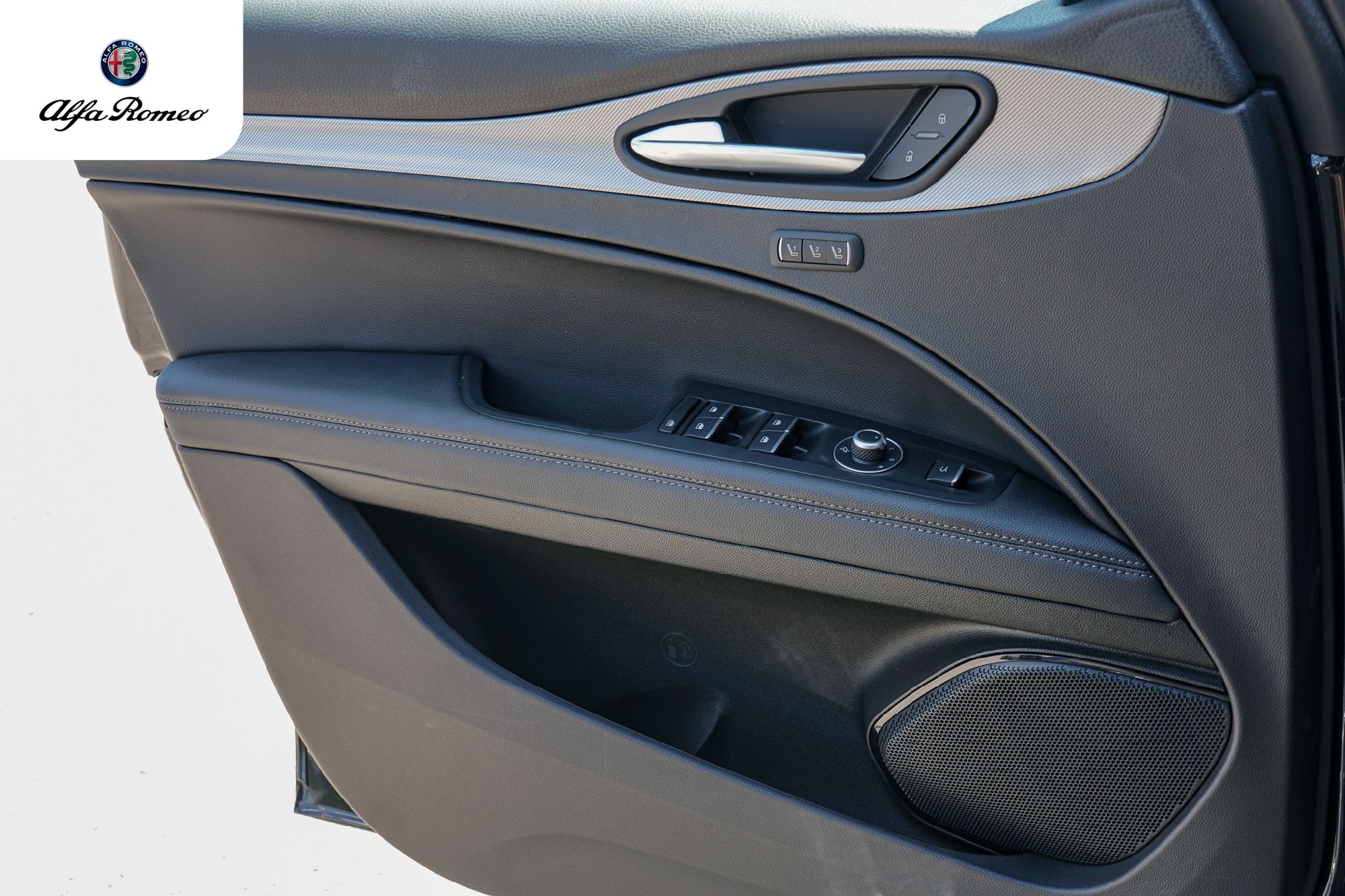 2026 Alfa Romeo Stelvio Base - Photo 17