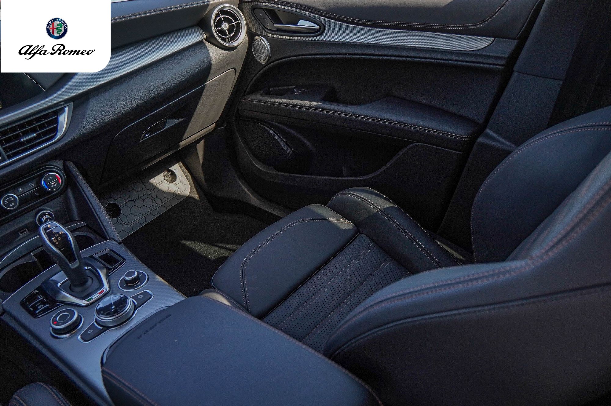 2025 Alfa Romeo Stelvio Intensa - Photo 23