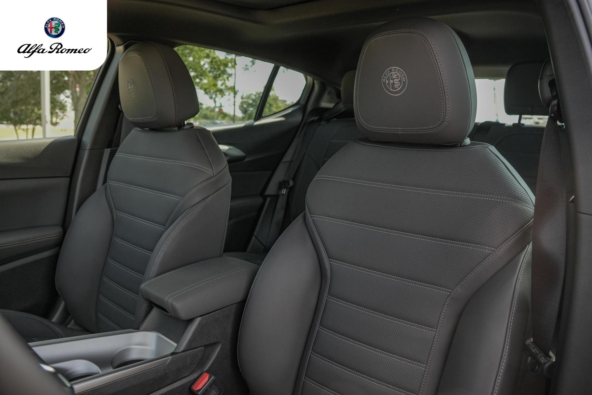 2025 Alfa Romeo Tonale Base - Photo 11