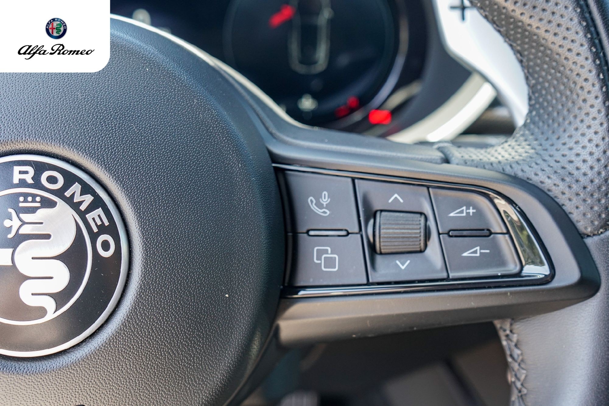 2025 Alfa Romeo Stelvio Base - Photo 15