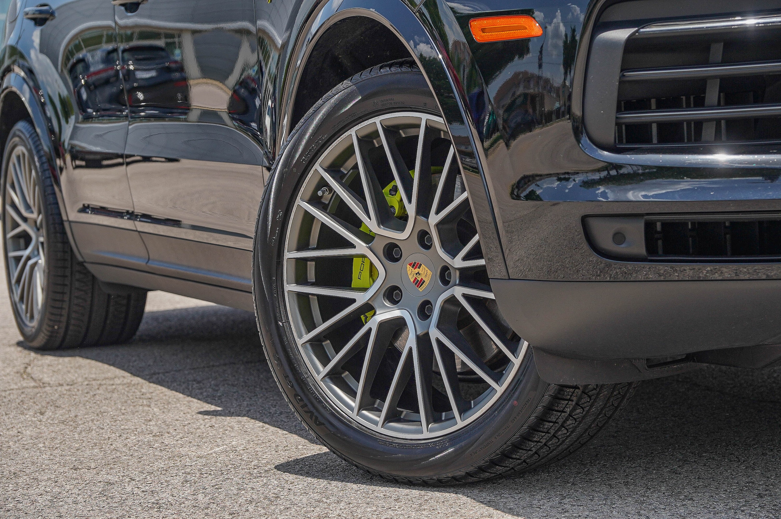 Used 2023 Porsche Cayenne Coup Platinum Edition with VIN WP1BE2AYXPDA28156 for sale in Austin, TX