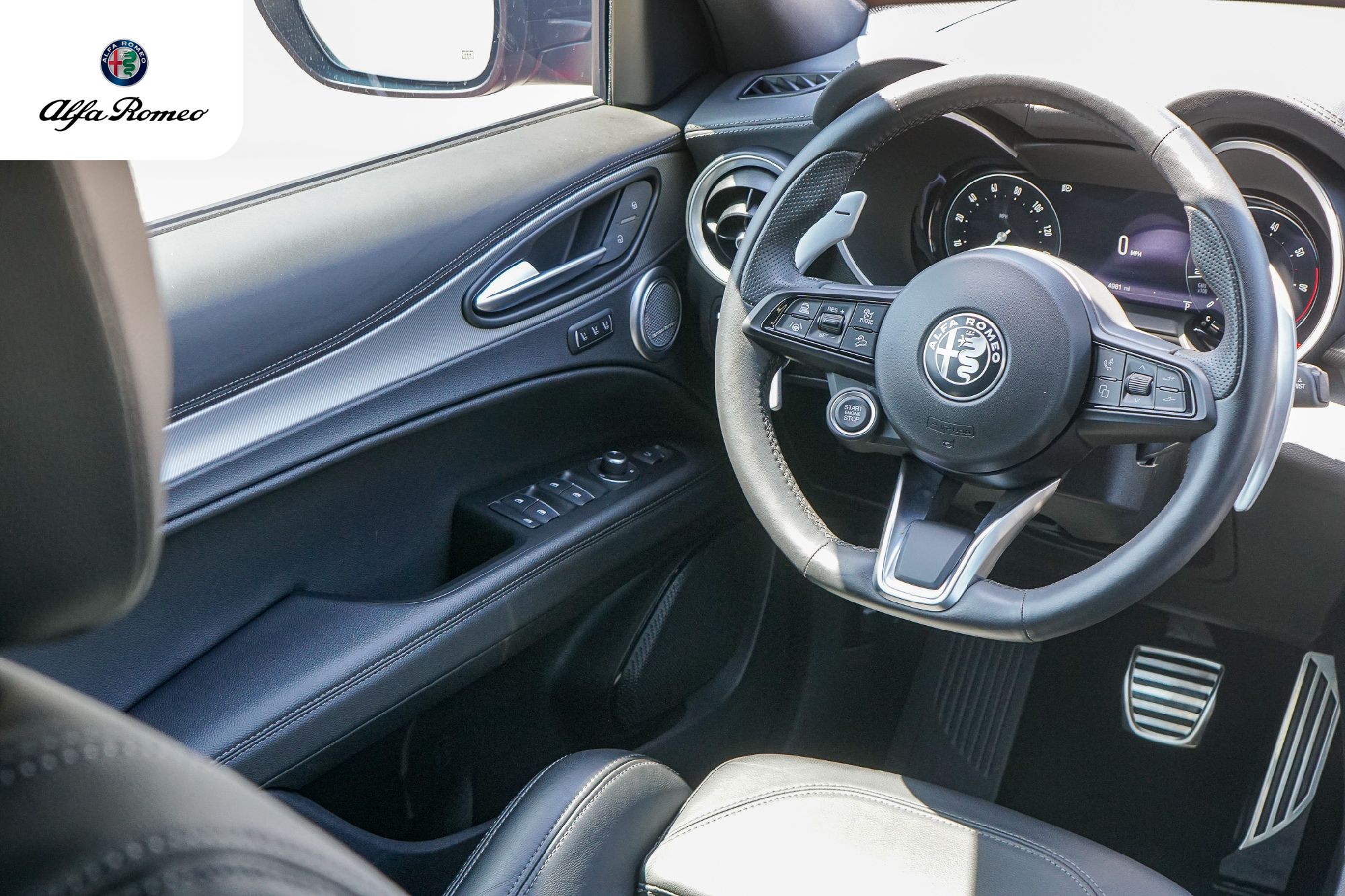 2025 Alfa Romeo Stelvio Base - Photo 30