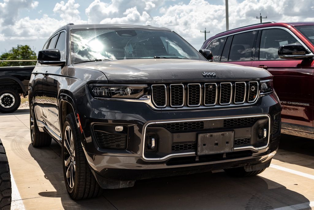 Used 2021 Jeep Grand Cherokee L Overland with VIN 1C4RJJDG1M8153186 for sale in Castroville, TX