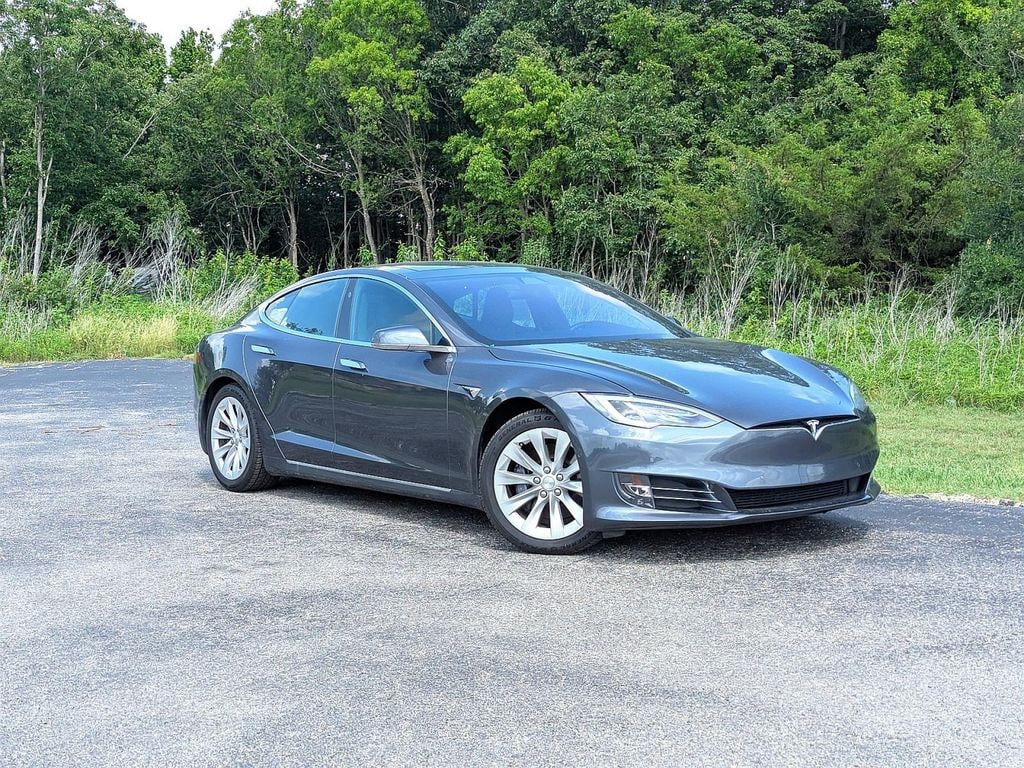 Used 2018 Tesla Model S 100D with VIN 5YJSA1E25JF266381 for sale in Taylor, TX