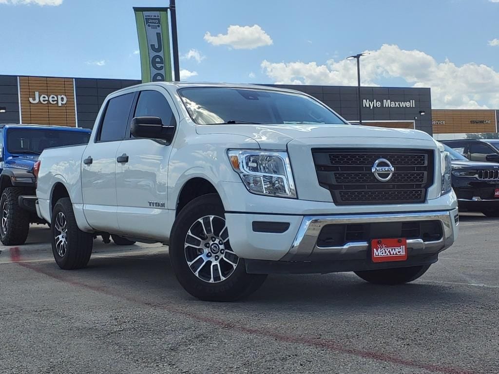 Used 2022 Nissan Titan SV with VIN 1N6AA1EC5NN103805 for sale in Killeen, TX