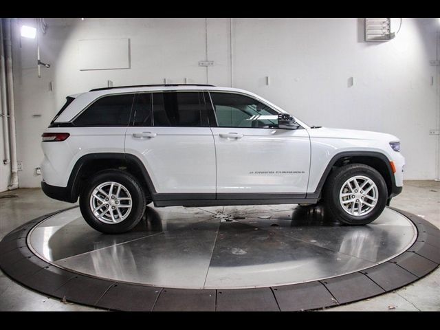 Used 2023 Jeep Grand Cherokee Laredo with VIN 1C4RJHAG6PC594164 for sale in Killeen, TX