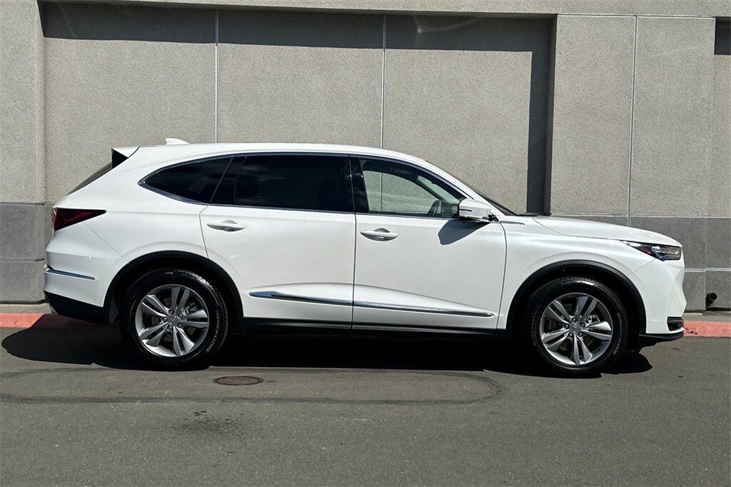 2025 Acura MDX Base SH-AWD photo 3