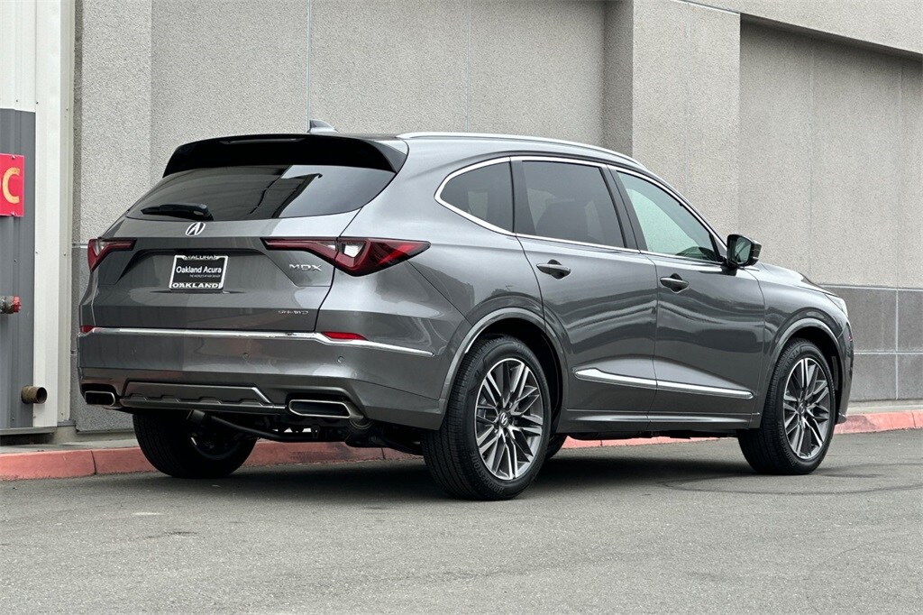 2026 Acura MDX SH-AWD Advance photo 4