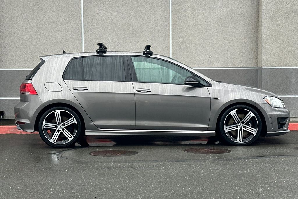 2016 Volkswagen Golf R DCC & Navigation 4motion 4motion photo 2