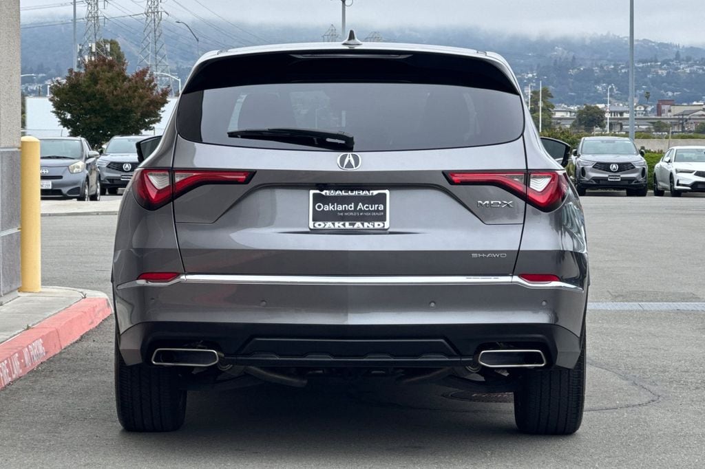 2022 Acura MDX Technology SH-AWD photo 5
