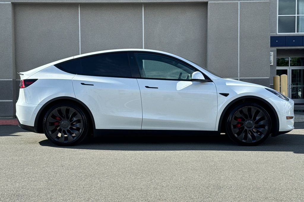 2022 Tesla Model Y Performance photo 2