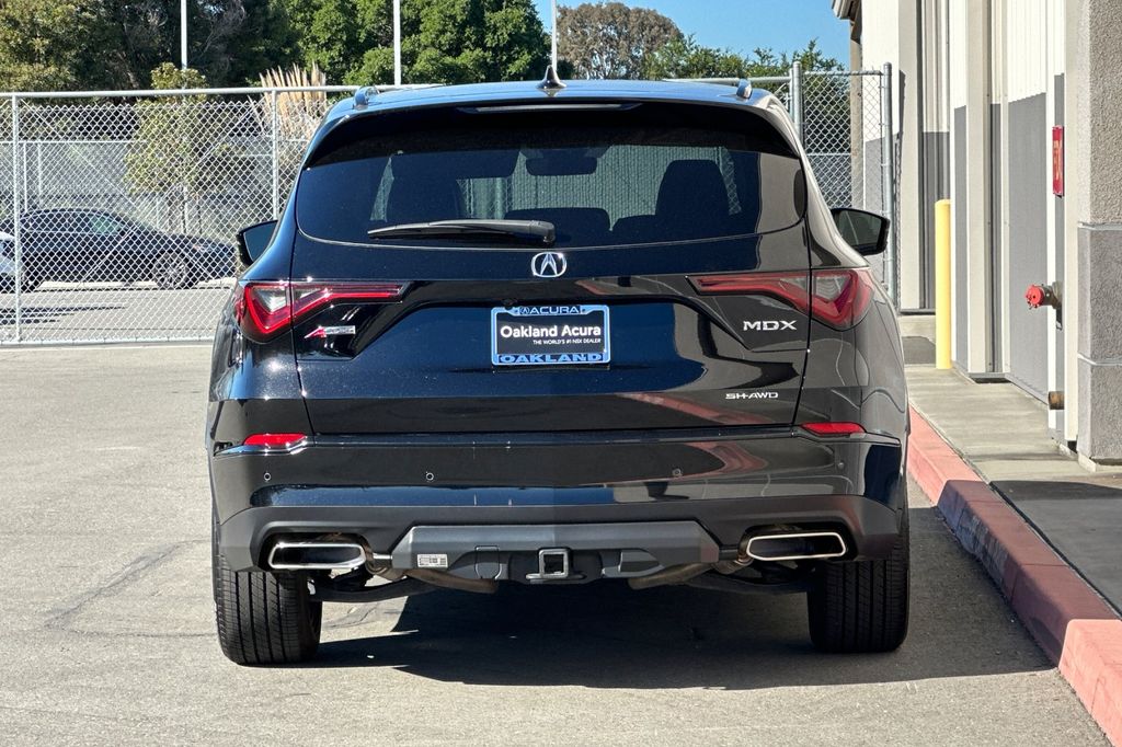 2023 Acura MDX A-Spec SH-AWD photo 5