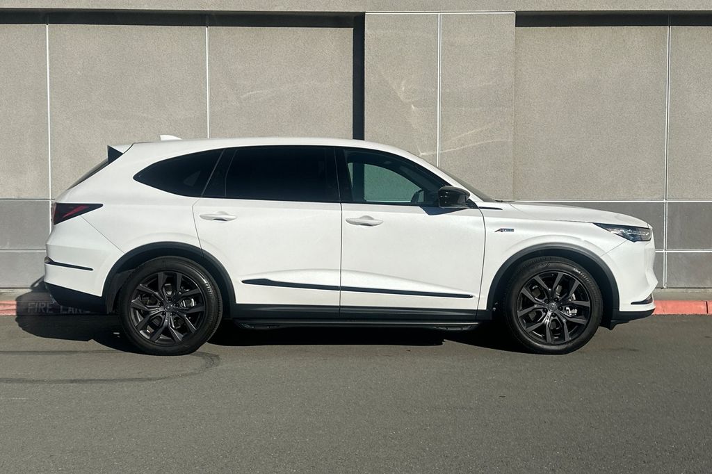 2023 Acura MDX A-Spec SH-AWD photo 2