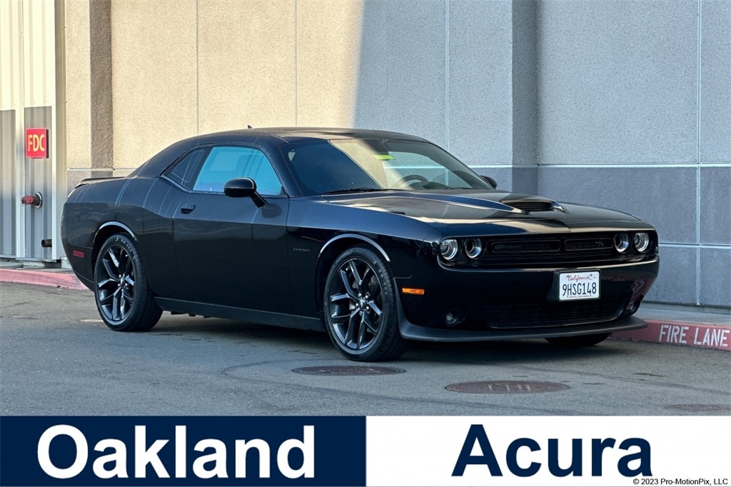 2022 Dodge Challenger R/T's photo