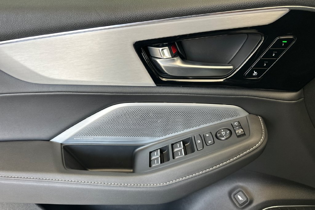 2026 Acura MDX Technology Package - Photo 12