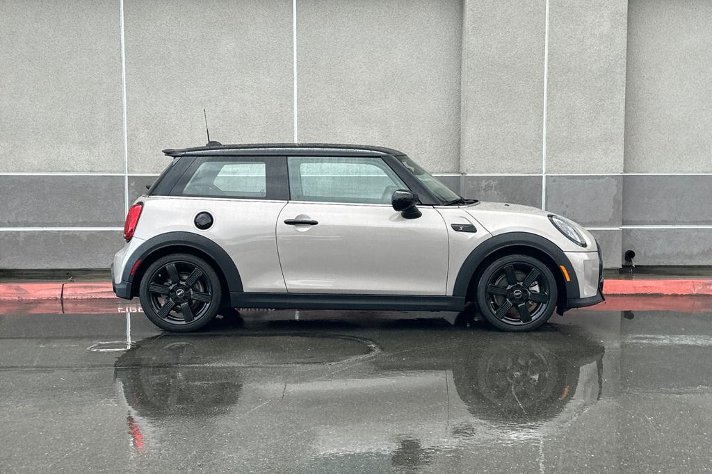 2023 MINI Cooper S Base photo 2