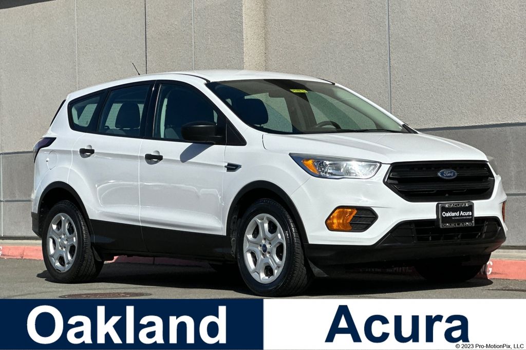 2017 Ford Escape S's photo