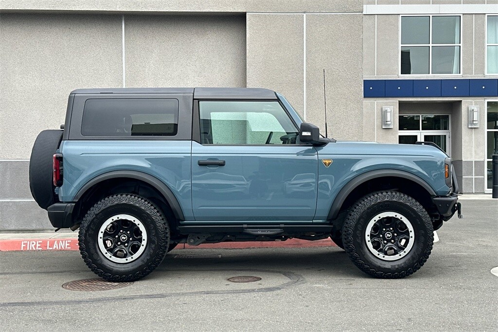 2022 Ford Bronco Badlands photo 3