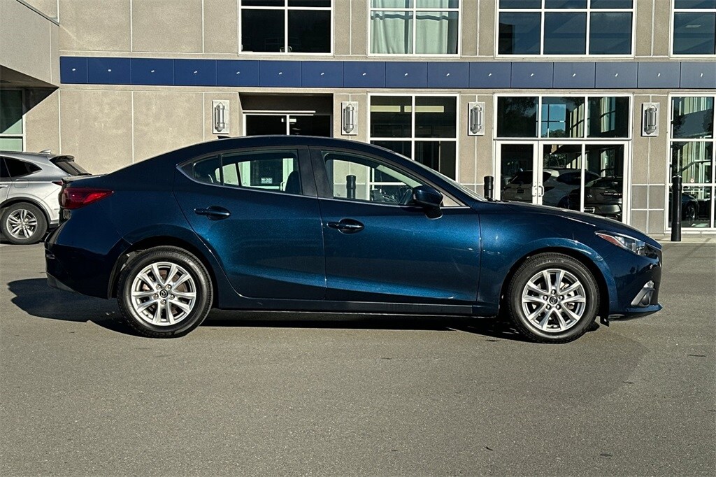 2015 Mazda Mazda3 Grand Touring photo 3