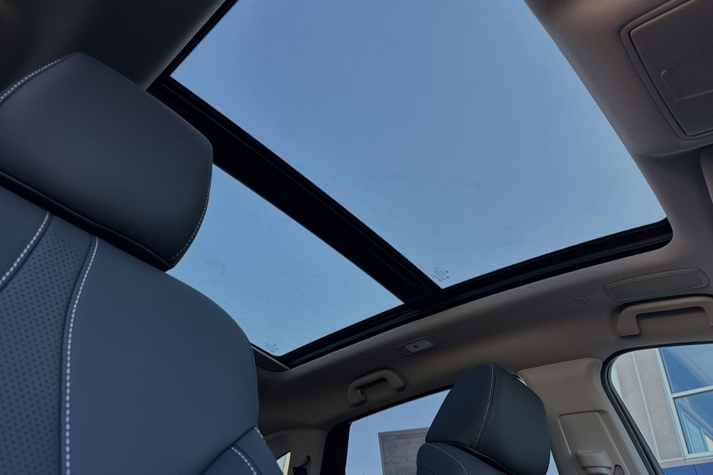 2025 Acura RDX Technology Package - Photo 14