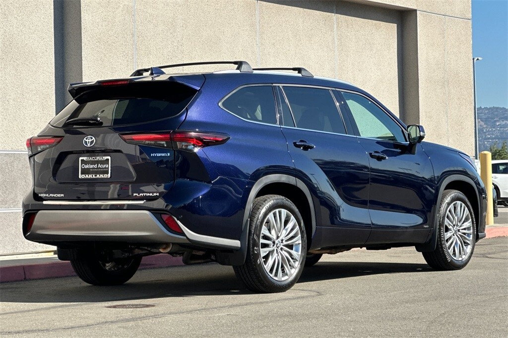 2024 Toyota Highlander Hybrid Platinum photo 4