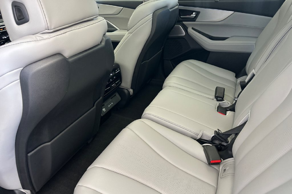 2026 Acura MDX Technology Package - Photo 12