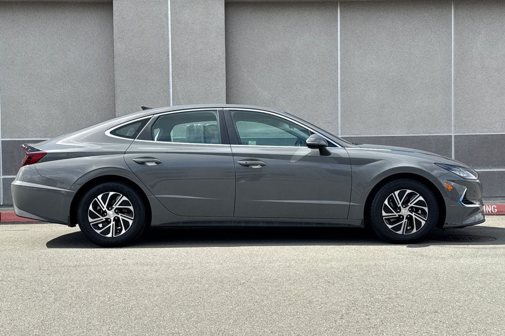 2020 Hyundai Sonata Hybrid Blue photo 2