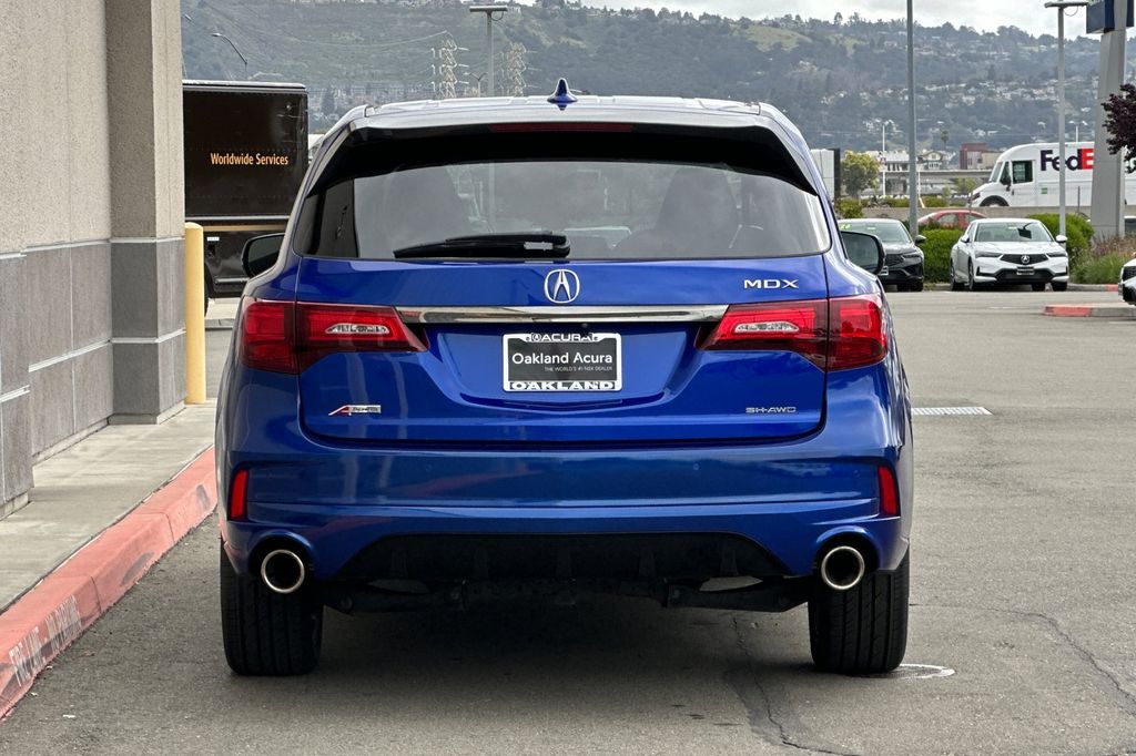 2020 Acura MDX Technology & A-Spec Packages SH-AWD photo 5